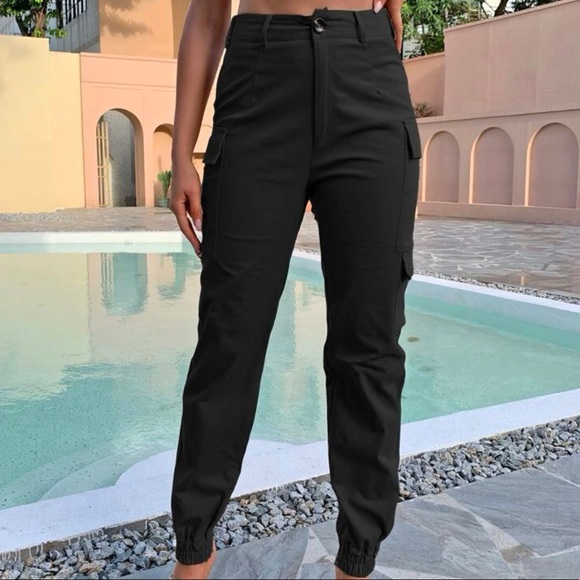 Black Utility Cargo Pant - Picture 4 of 5